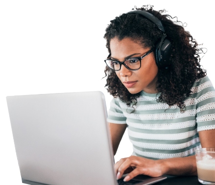 student studying online using verizon